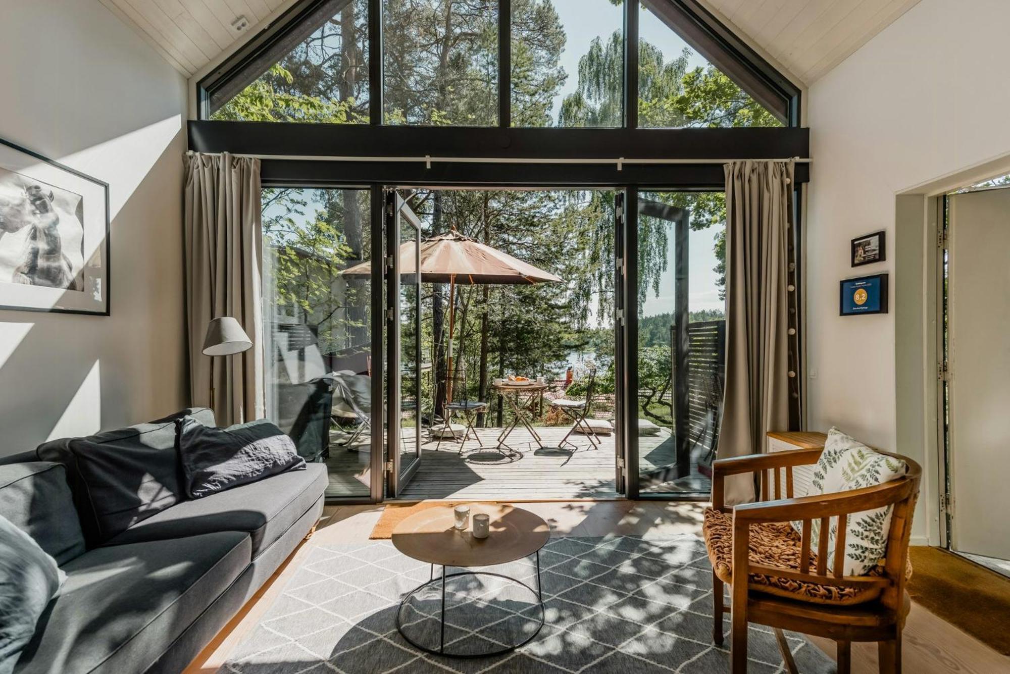 Charmerende Feriehus Med Havudsigt Naer Stockholm Värmdö Exteriér fotografie